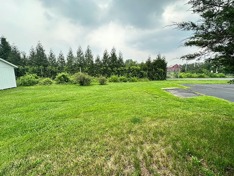 1301 N Gravel Pike #B — Photo 19