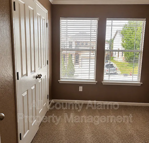 5565 Saffron Way — Photo 21