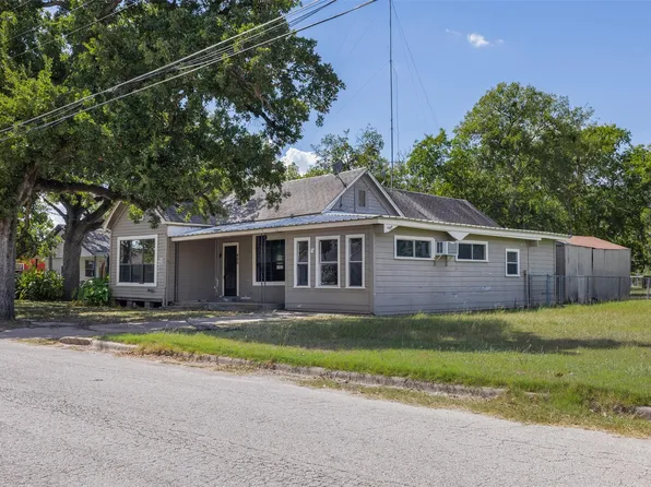 488 7th St, Somerville, TX 77879