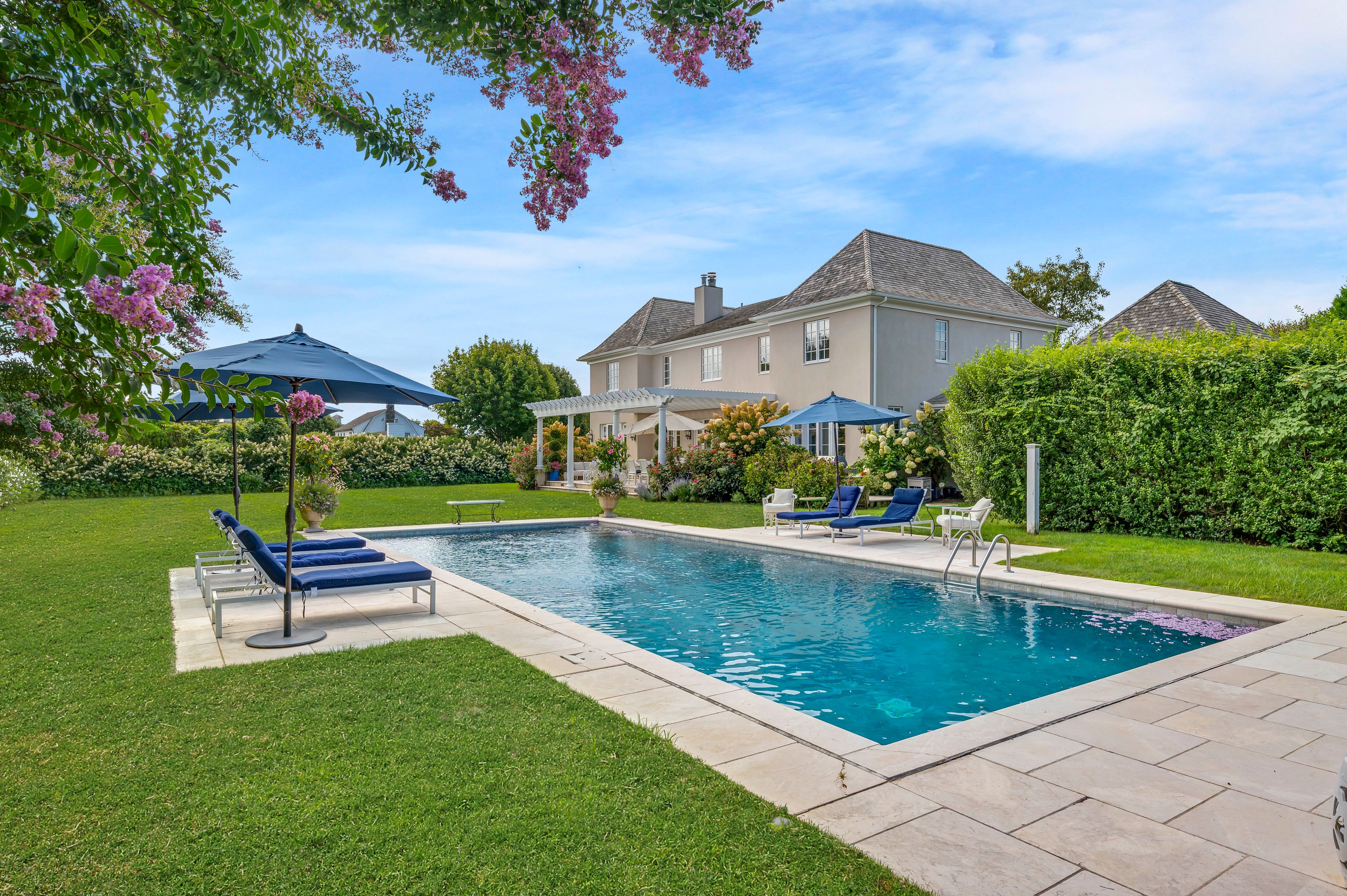 405 Butter Ln, Bridgehampton, NY 11932 Out East