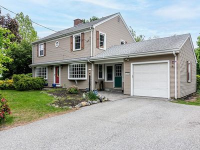 1390 New London Ave, Cranston, RI, 02920