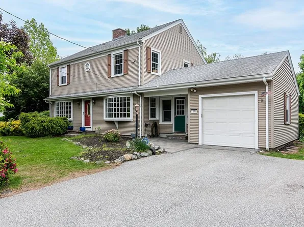 1390 New London Ave, Cranston, RI 02920