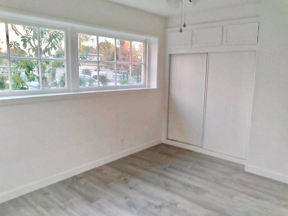 3rd image of 6061 Cahuenga Blvd