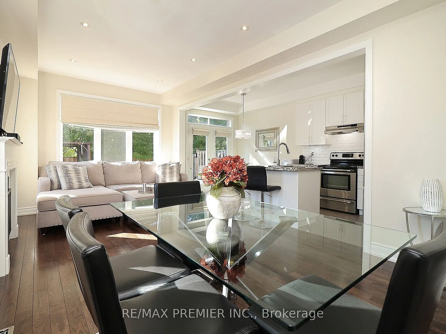 3 bed, $3,300 — Photo 4