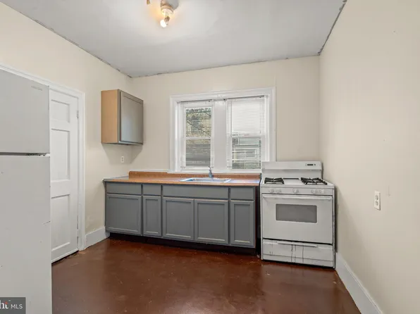 4824 N Hutchinson St, Philadelphia, PA 19141