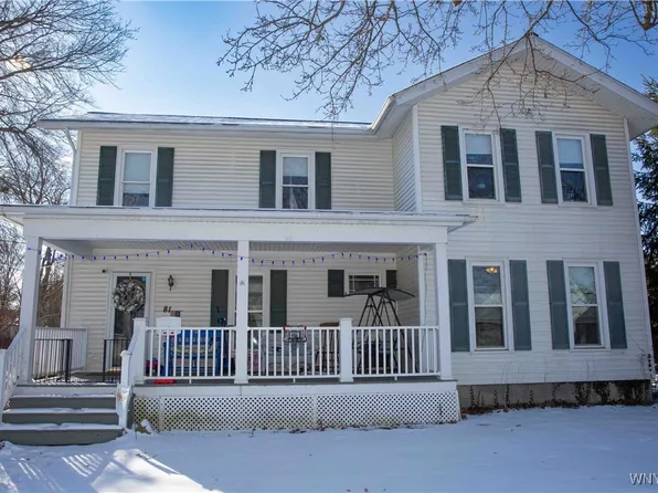 81 Jamestown St, Randolph, NY 14772