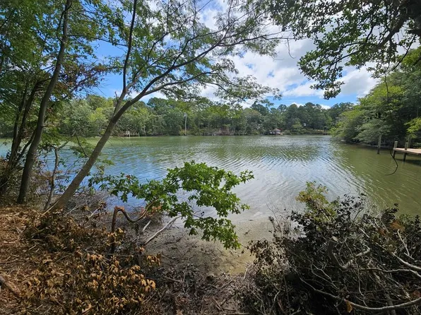 258 White Sand Dr, Heathsville, VA 22473