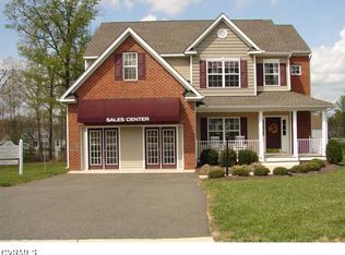22080 Lake Jordan Dr, Petersburg, VA 23803