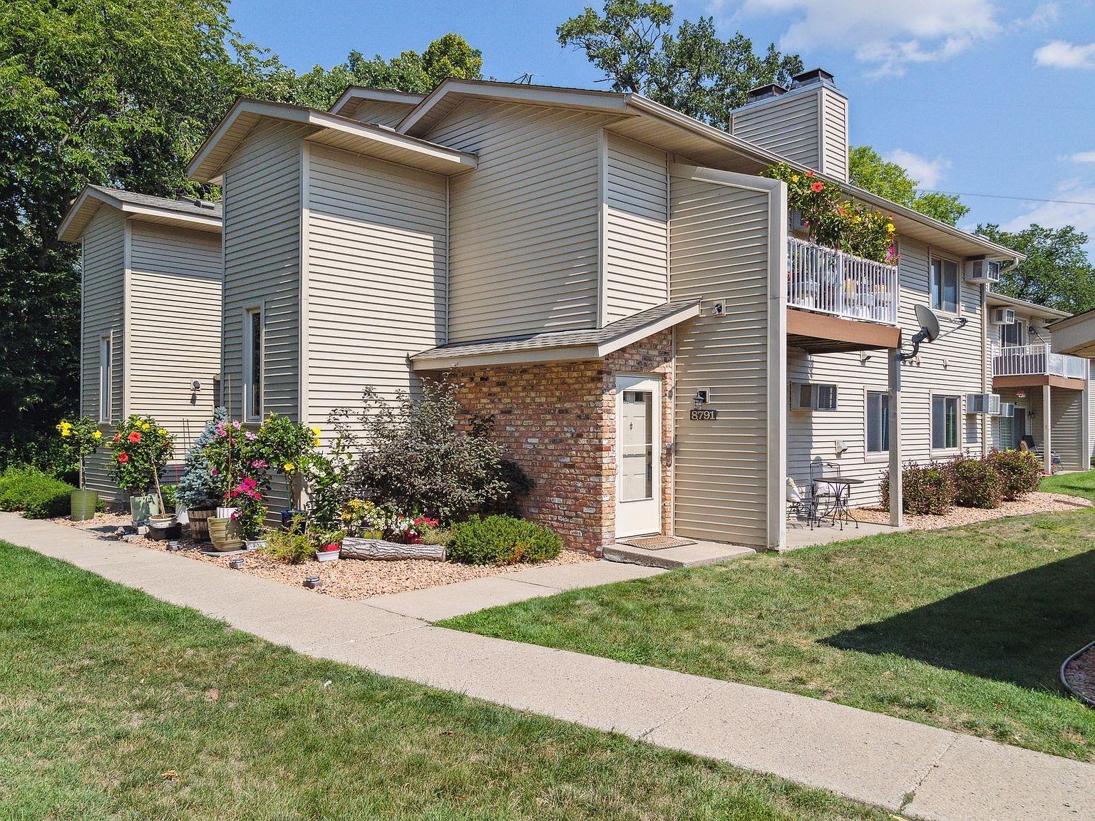 8791 Jasmine Ln, Eden Prairie, MN 55344 Zillow