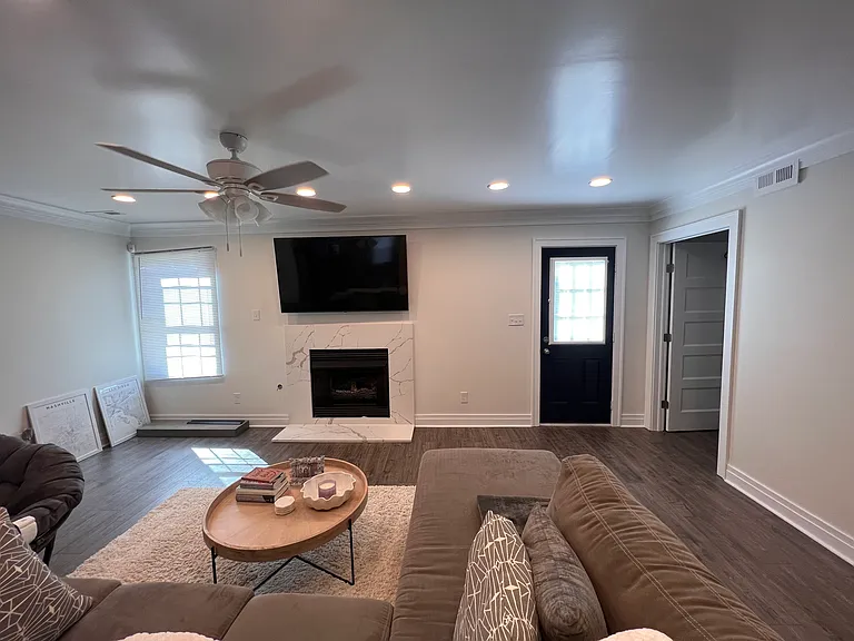 921 Daniel Maloney Dr — Photo 4