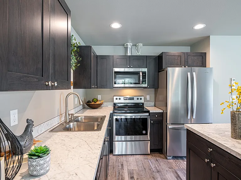 Townhomes/Apartments - 259 Se Ely St — Photo 16