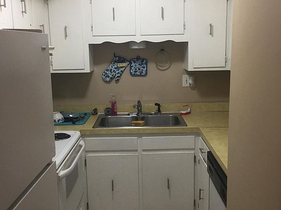3rd image of 3700 Cherryton Dr APT 27