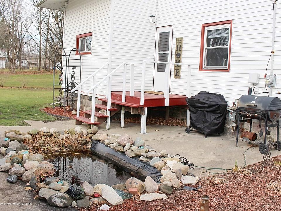 630 Summer St, Olivet, MI 49076 Zillow