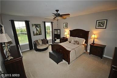 3rd image of 43835 Centergate Dr