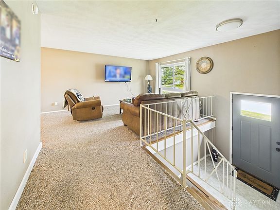 4th image of 116 Ark Ave