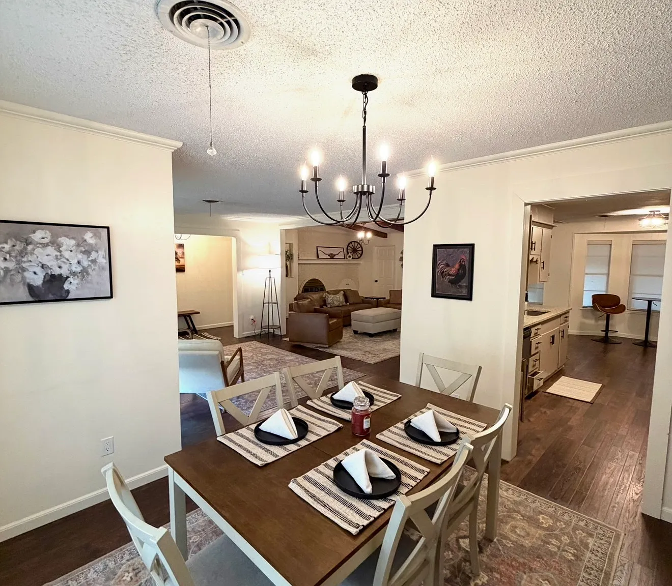 4 bed, 1836 sqft, $6,500 — Photo 2