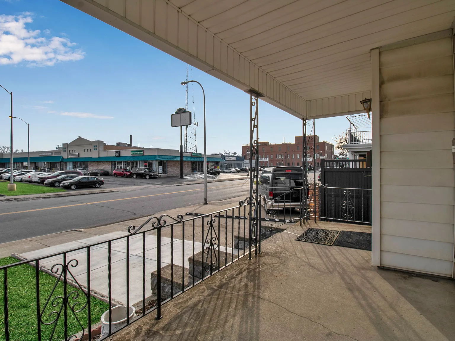 3 bed, 1250 sqft, $1,750 — Photo 4