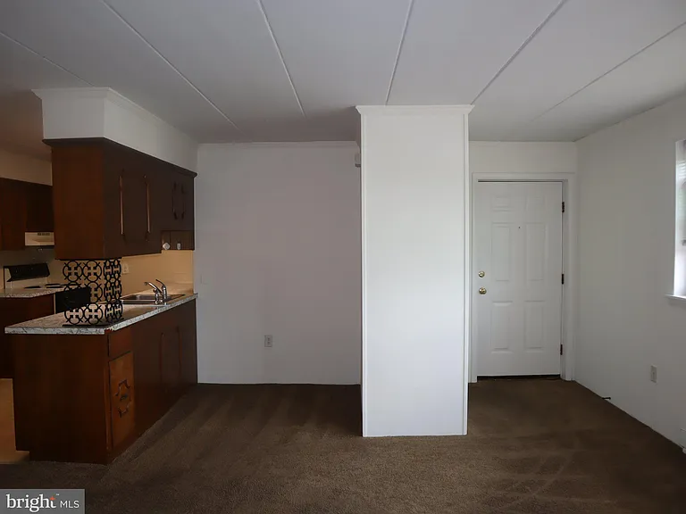 319 Camden Ave #F — Photo 4