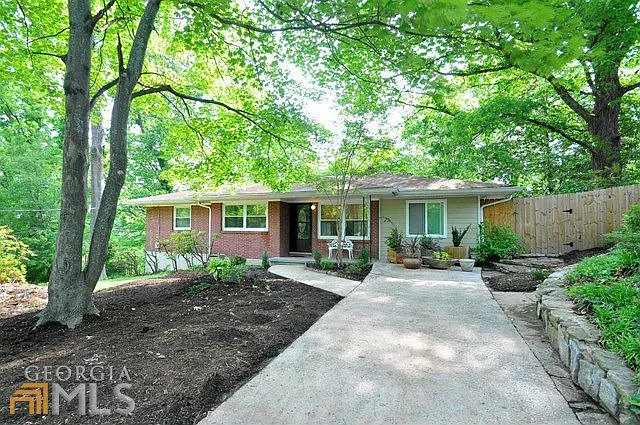 2999 Belaire Cir photo 1