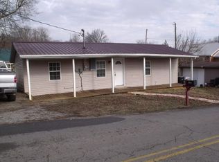 320 Warren St, Madisonville, TN 37354