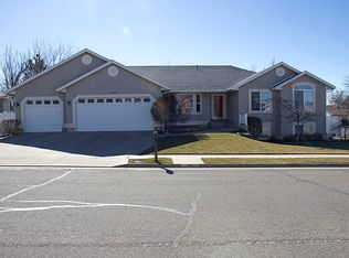 389 W 1465 N, Centerville, UT 84014