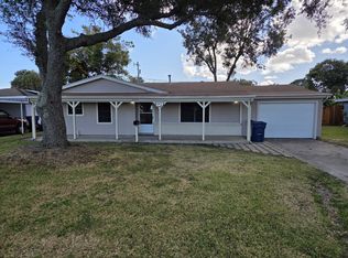 229 25th Ave N, Texas City, TX 77590