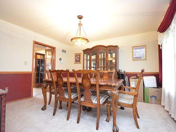 5th image of 286 Patten Cir