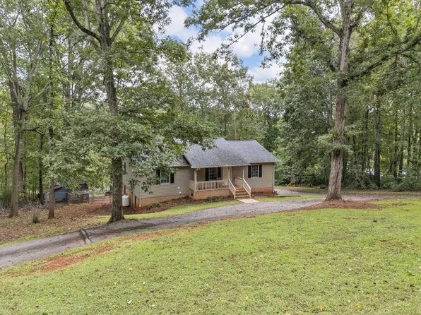 1285 Riveroak Rd, Inman, SC 29349