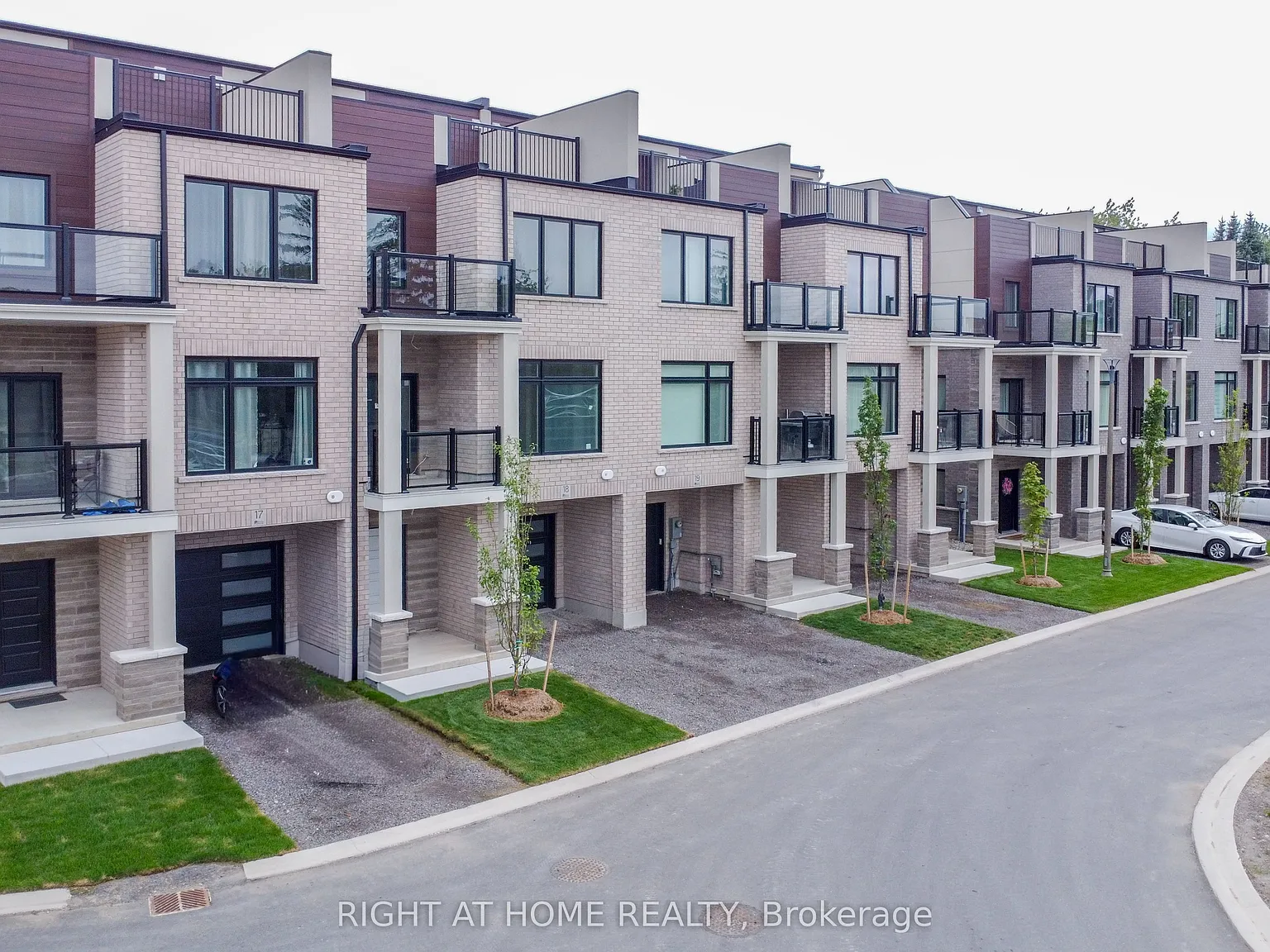 292 Vine St — Photo 3