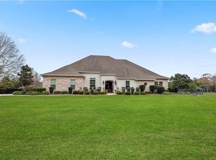 31001 Belmont Ct, Lacombe, LA 70445