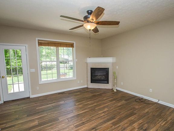 5th image of 22290 Country Meadows Ln