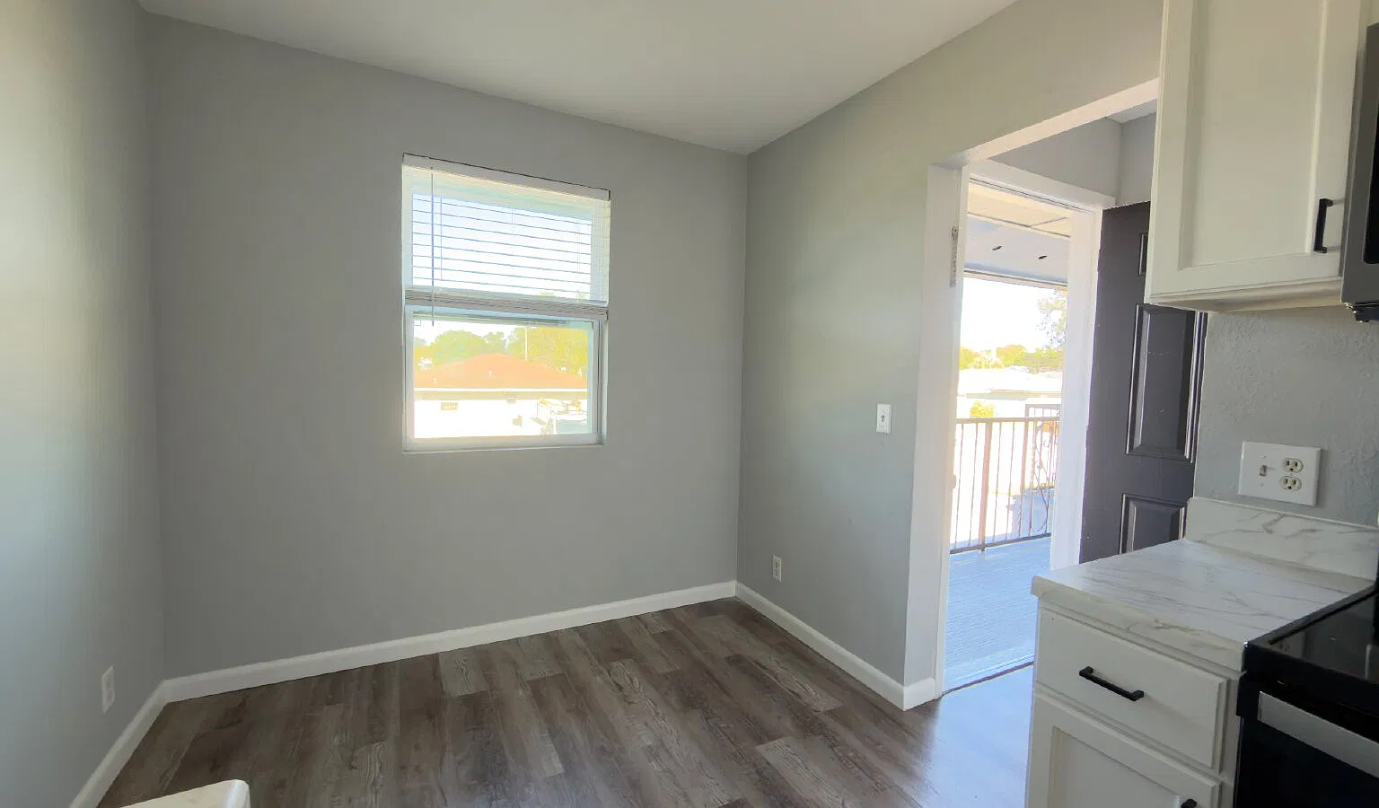 2 bed, 1.0 bath, $1,100 — Photo 2