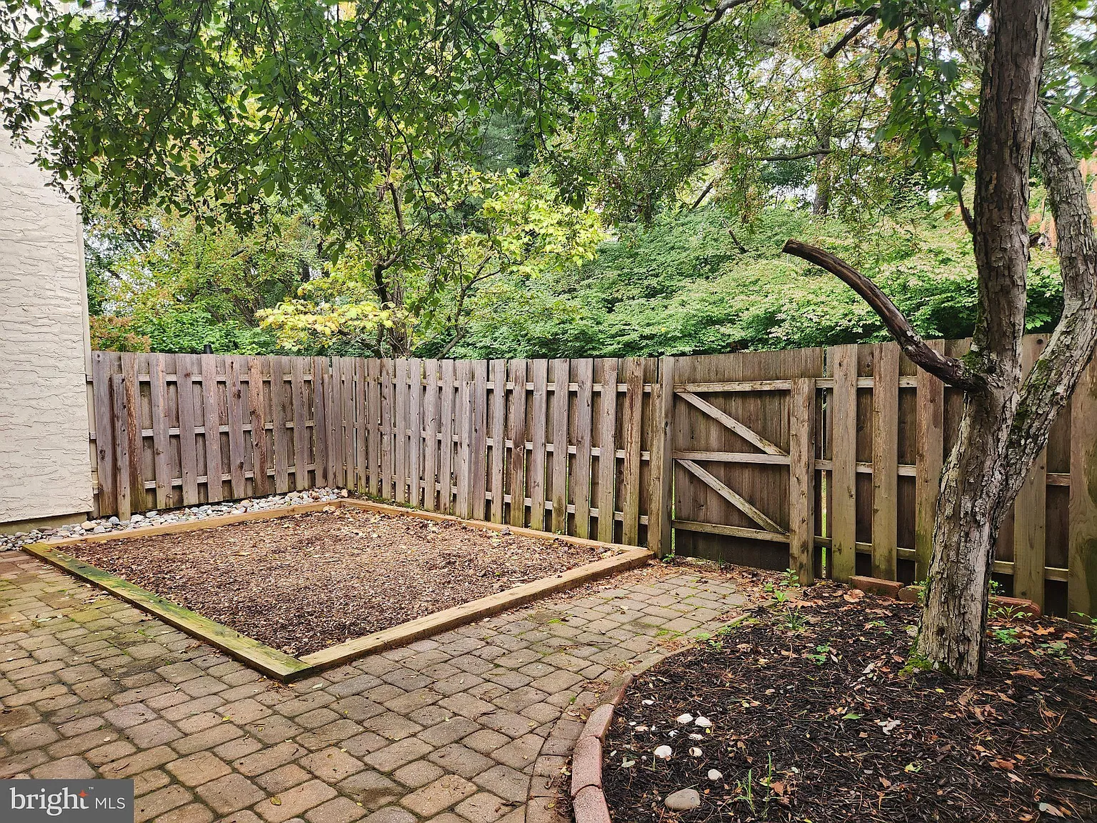 2 bed, 2.5 bath, 2143 sqft, $3,400 — Photo 4