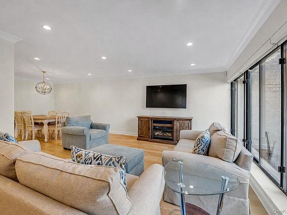 4th image of 5 Fox Ridge