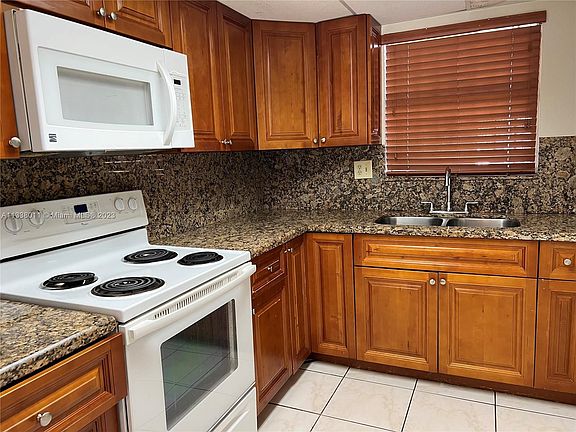 4th image of 220 NW 87th Ave APT K218