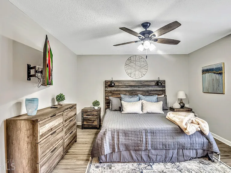 7269 Crestside Dr — Photo 13
