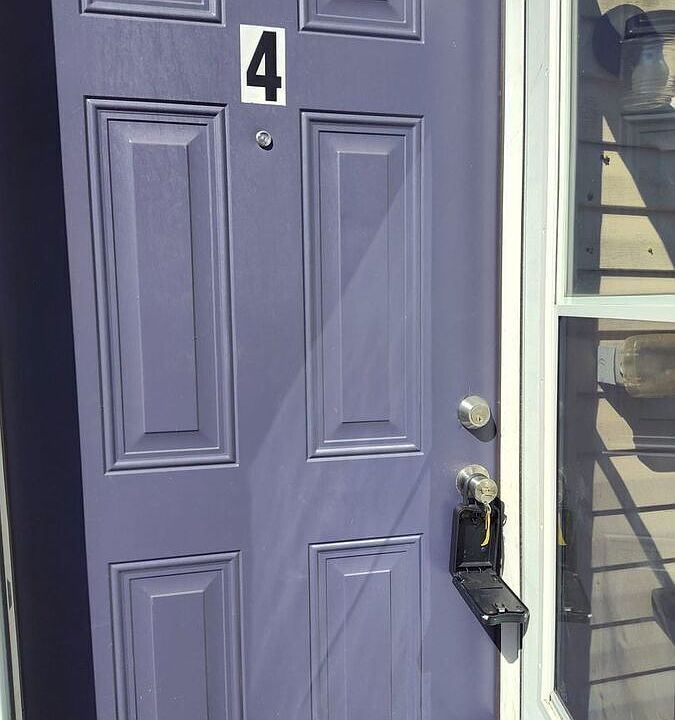 1st image of 734 N Broadway Unit 4