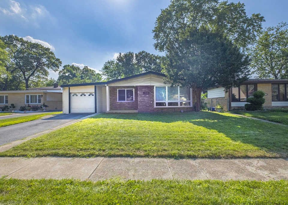 1st image of 17216 Country Ln