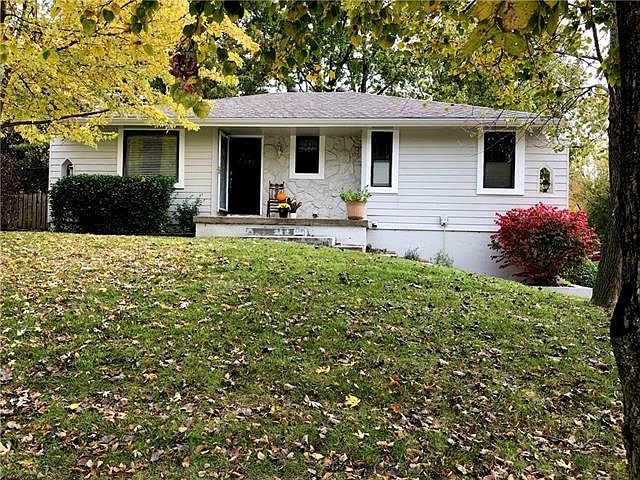 1st image of 5900 NW Klamm Dr
