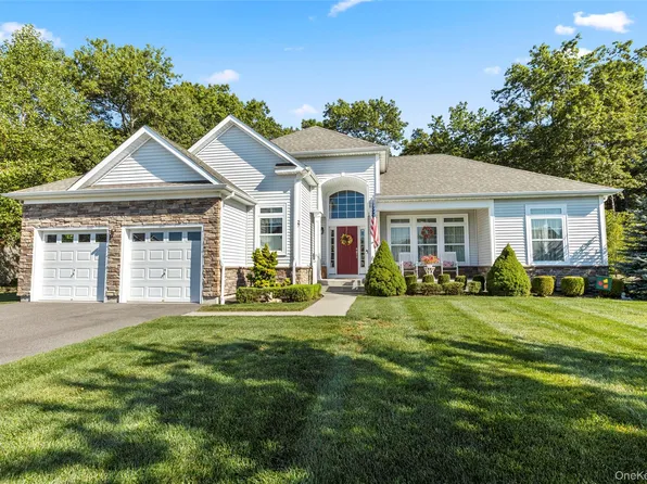 27 Wildflower Drive, Ridge, NY 11961