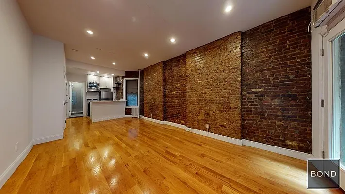 Rented by Bond New York | media 12