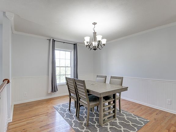 3rd image of 1476 McKinley Ct