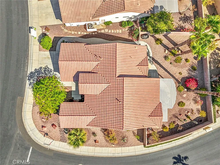 35241 Rosemont Dr — Photo 43