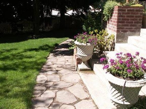 Stone Pathway in bkyd