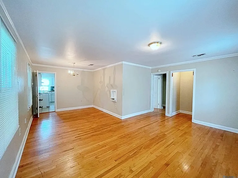 927 Rittiner Dr — Photo 5