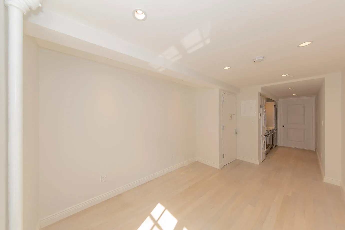 51 West 11th Street — Photo 2