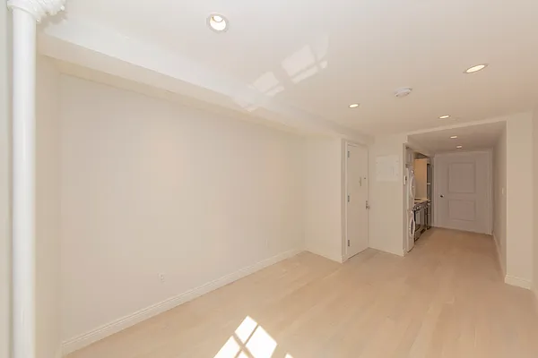 Rented by Compass | media 13