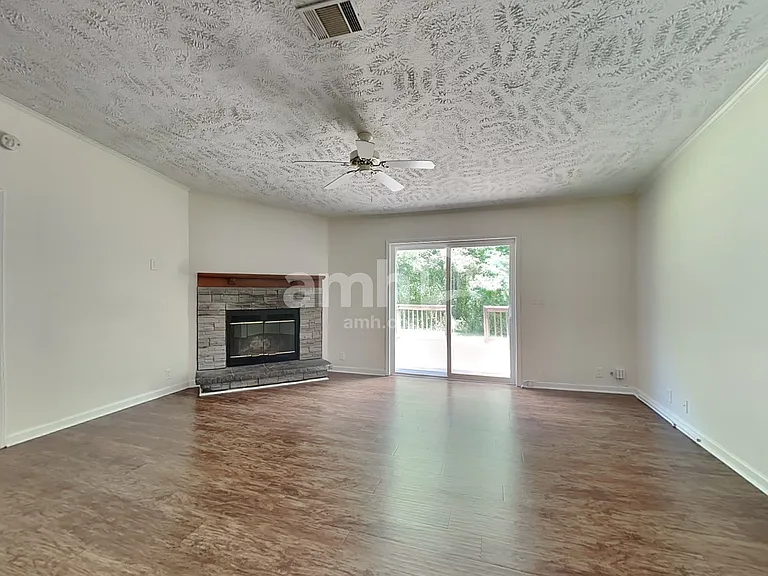 495 Hunnicutt Rd SE — Photo 7