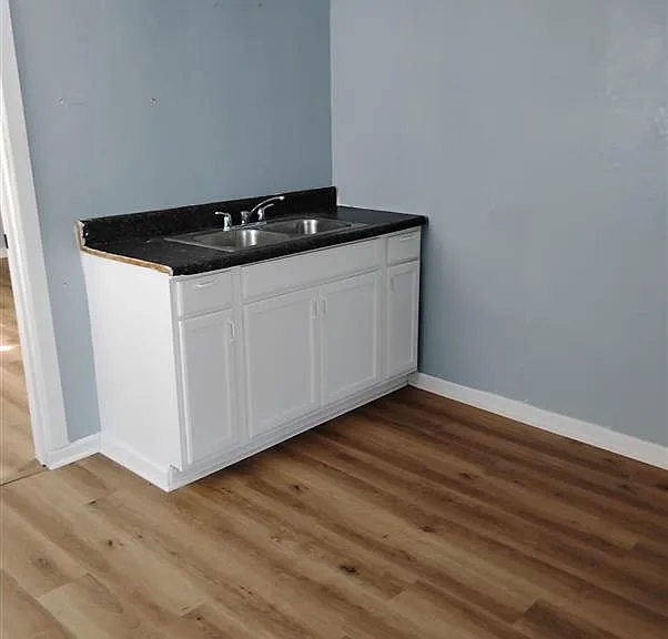 1707 Reynolds Rd #4 — Photo 5