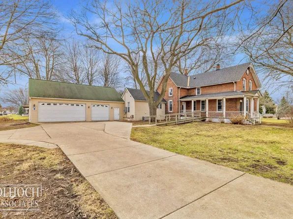 17526 E Ten Mile Rd, Eastpointe, MI 48021